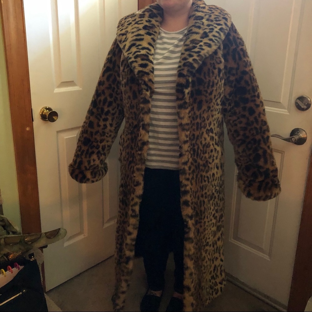 Pamela McCoy Faux Fur Leopard Coat